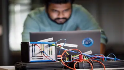  Bosch centraliza atividades para desenvolvimento de software universal de veículos 